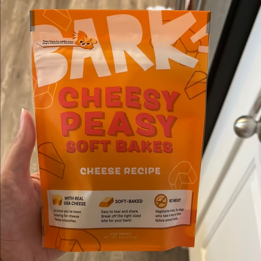 Bark Cheesy Peasy Soft Bakes - Orange and White